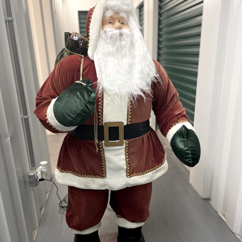 Pop up real life Santa